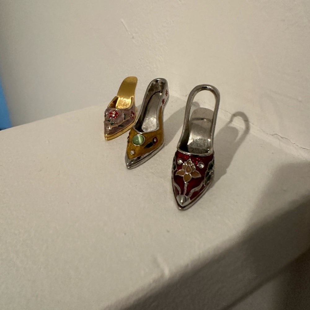 Miniature 2” High-Heeled Vintage Shoes Collectibles.